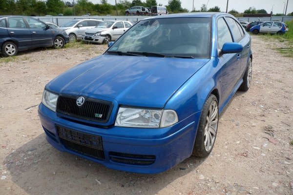 Klapa bagażnika tył + spojler Skoda Octavia I 1U 1999 Liftback