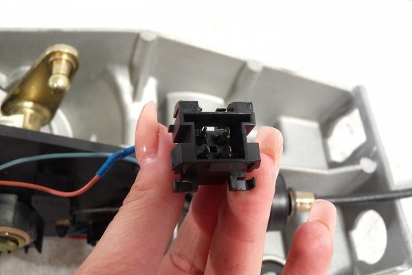 Lewarek dźwignia zmiany biegów Mercedes Vito W638 2002 2.3i