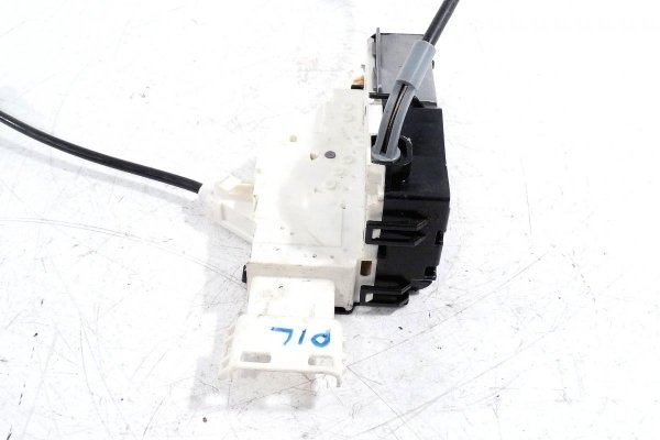 Zamek drzwi przód lewy Citroen C4 2004-2008 Hatchback 5-drzwi (6 pin)