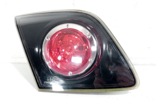 Lampa w klapę lewa - Mazda - 3 - zdjęcie 1