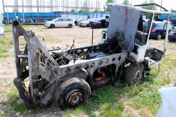 Siłownik skrętu przód Zamiatarka Schmidt Swingo Compact 200 2004 2.8TD
