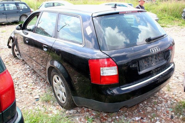 Audi A4 B6 2003 2.0i ALT Kombi