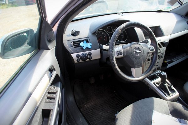 Opel Astra H 2007 1.9CDTI Z19DTL Kombi [A/B]