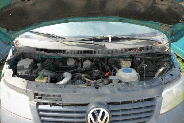 Stacyjka VW Transporter T5 2005 Bus 