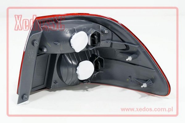 LAMPA TYLNA LEWA MAZDA 626 01-02 GF SEDAN NOWA