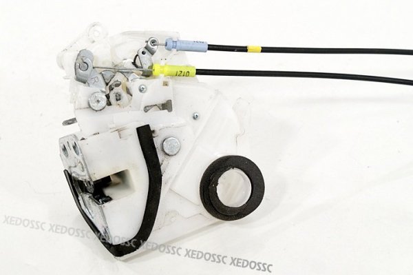 ZAMEK DRZWI PRZÓD PRAWY DAIHATSU CUORE 07 5D FV