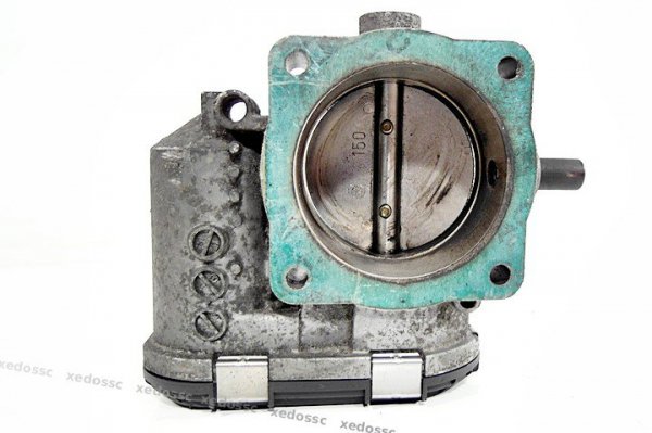 PRZEPUSTNICA AUDI A3 01 1.8 T 16V AUM 06A133062C