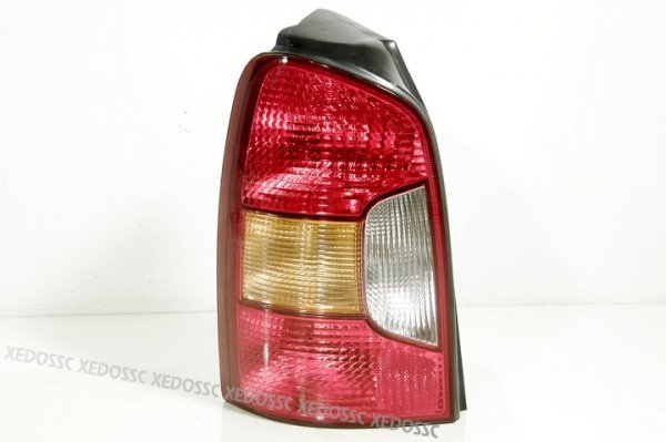 LAMPA TYLNA TYŁ LEWA HYUNDAI TRAJET 01 IHL FV