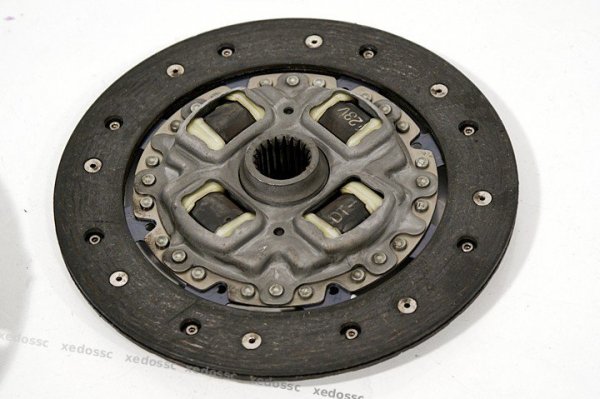 SPRZĘGŁO TARCZA DOCISK TOYOTA COROLLA E10 95 1.3