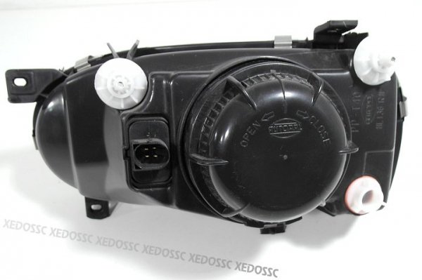 REFLEKTOR PRAWY LAMPA PRZEDNIA VW GOLF III 91>