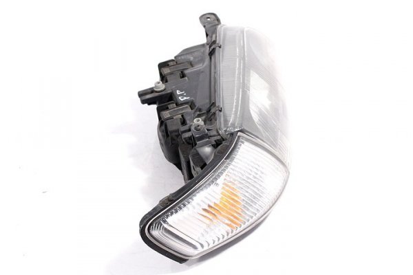 REFLEKTOR PRAWY MAZDA 626 GF 98 BOSCH