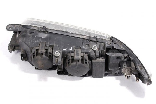 REFLEKTOR PRAWY MAZDA 626 GF 98 BOSCH
