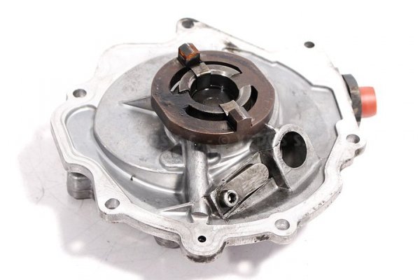 POMPA VACUM WAKUM MERCEDES E-KLASA W210 96 2.2 D