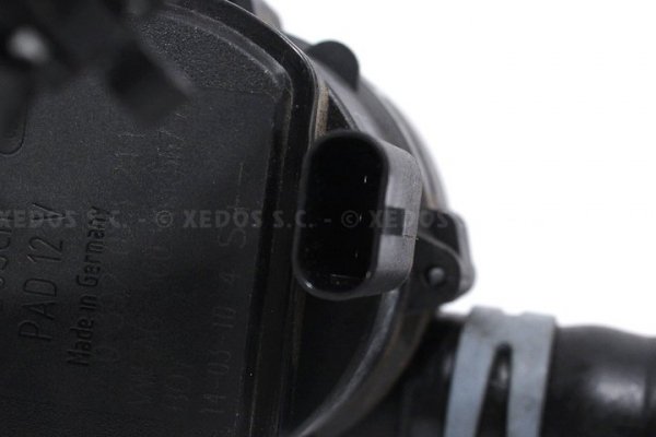 POMPA POMPKA WODY VW POLO 6R 2014 1.2TSI