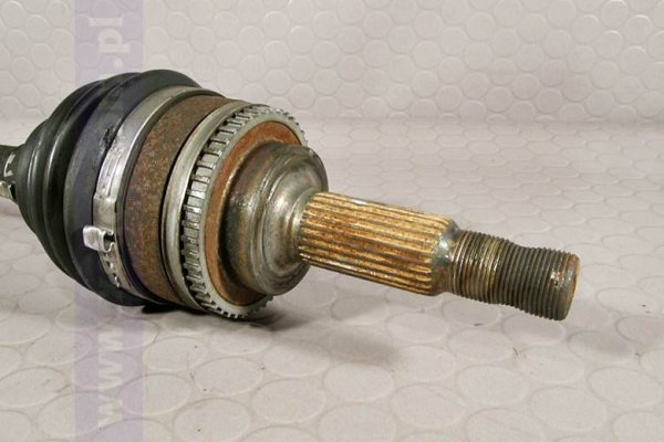 PÓŁOŚ KRÓTKA LEWA TOYOTA AVENSIS 2000 2.0 3SFE
