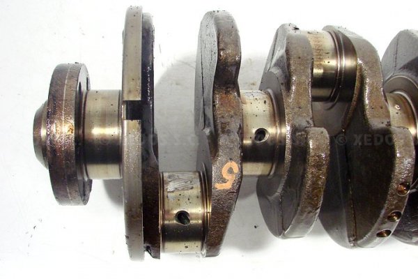 WAŁ KORBOWY AUDI A4 B5 98 1.9TDI AHV