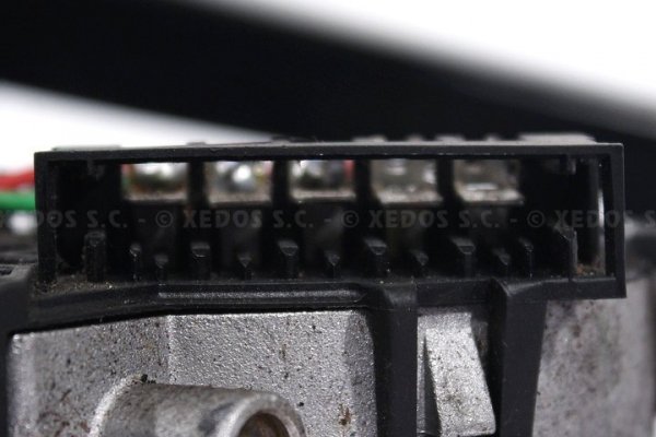 MECHANIZM WYCIERACZKI PRZÓD MERCEDES E KLASA W210