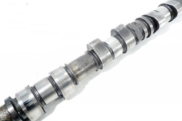 WAŁEK ROZRZĄDU WYDECHOWY MITSUBISHI SPACE WAGON 02 2.4GDI