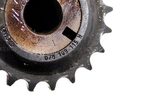WAŁEK ROZRZĄDU SSĄCY AUDI A3 8L 1998 1.8T AUM