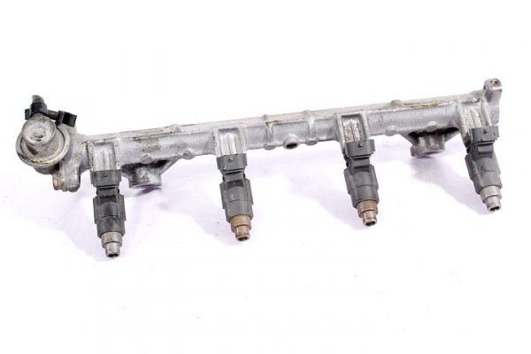 LISTWA WTRYSKOWA MITSUBISHI SPACE STAR 98 1.3 16V