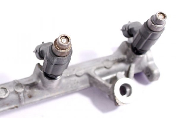 LISTWA WTRYSKOWA MITSUBISHI SPACE STAR 98 1.3 16V