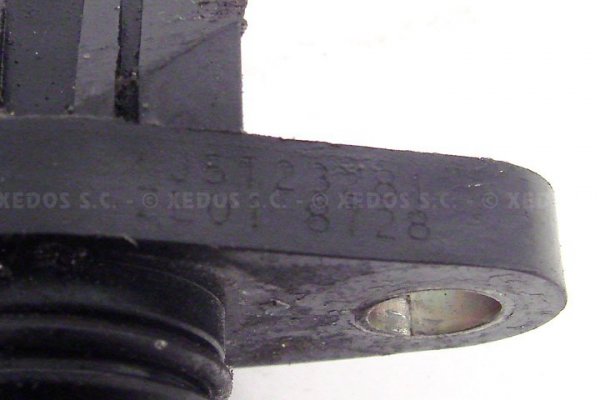 CZUJNIK POŁOŻENIA WAŁKA MAZDA 323 323F BJ 98 1.5