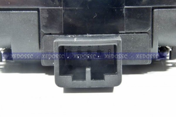 CZUJNIK SENSOR DESZCZU VOLVO S60 04 2.4