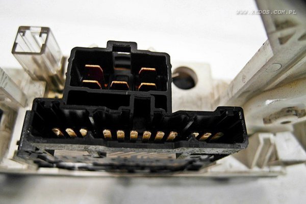 PANEL STEROWANIA NAWIEWU MITSUBISHI SPACE STAR 00