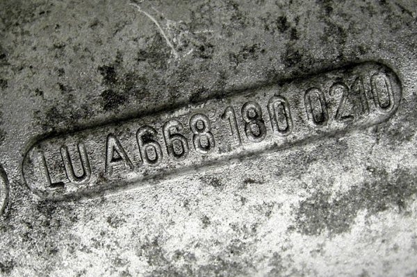 PODSTAWA FILTRA OLEJU  MERCEDES A-KLASA W168 1.7