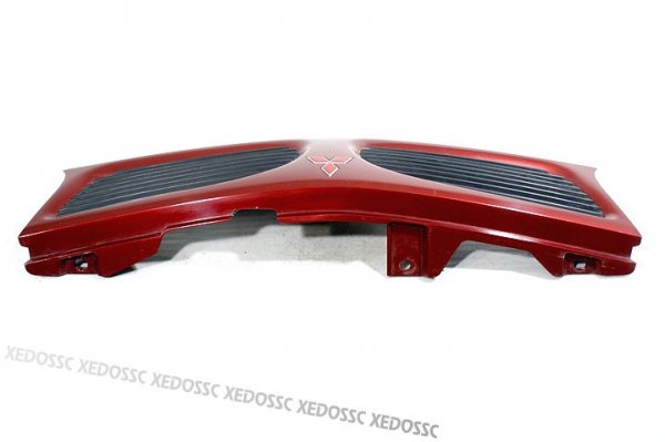 ATRAPA GRILL MITSUBISHI CARISMA 95-99