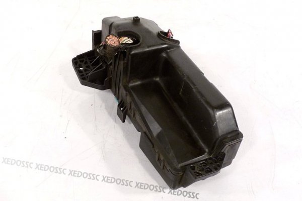 SKRZYNKA PRZEKAŹNIKÓW HONDA ACCORD VII CM1 04 2,0