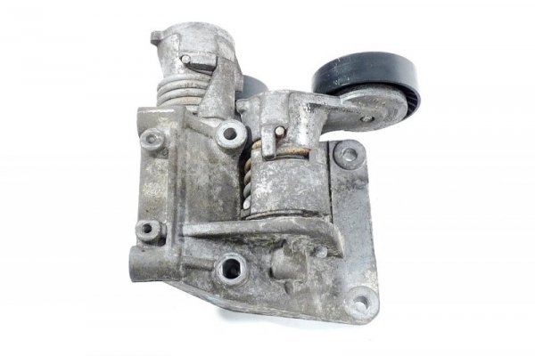 NAPINACZ PASKA P/K VOLVO V50 05 2.4 30650957