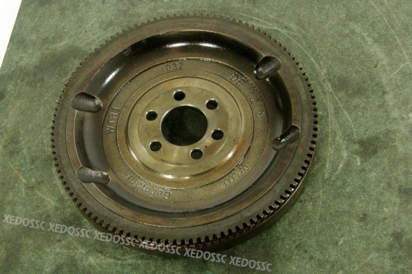 KOŁO ZAMACHOWE VW LUPO 6X1 01 1.4 16V AHW FV