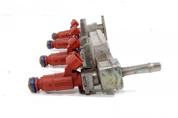 LISTWA WTRYSKOWA NISSAN ALMERA N16 02 1.5 16V QG15