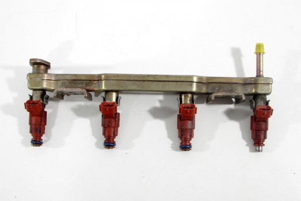 LISTWA WTRYSKOWA NISSAN ALMERA N16 02 1.5 16V QG15
