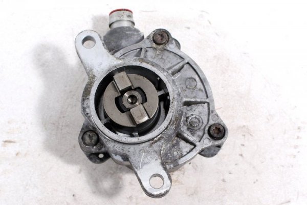 POMPA WAKUM NISSAN INTERSTAR X70 05 2.2DCI