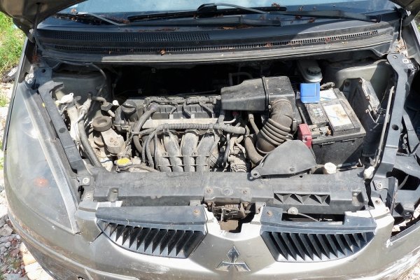 Zbiorniczek spryskiwaczy Mitsubishi Colt VI Z30 2007 Hatchback 5-drzwi 