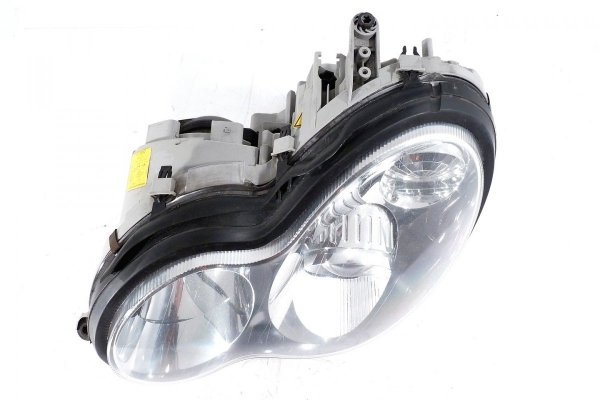Reflektor lewy Mercedes C-klasa W203 Lift 2004-2007 Sedan (xenon)