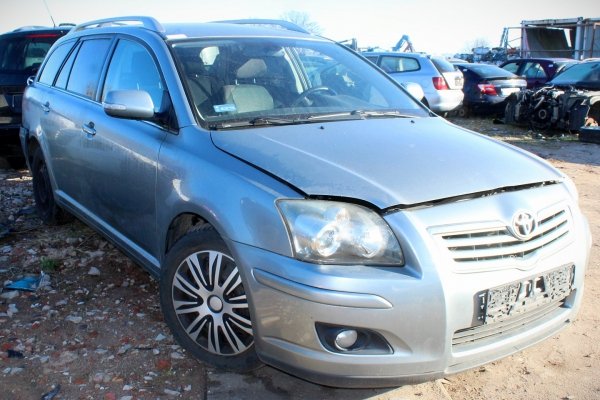 Drzwi przód prawa Toyota Avensis T25 2007 1.8VVTI 1ZZ Kombi