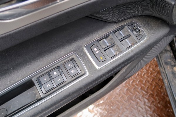_Szyberdach panorama Jaguar XF X260 2016 Sedan