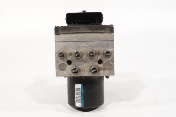 Pompa ABS VW Passat B6 2005 2.0TDI BKP Kombi 