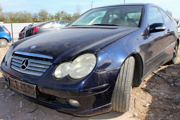 _Atrapa grill Mercedes C-klasa W203 2003 Sportcoupe 
