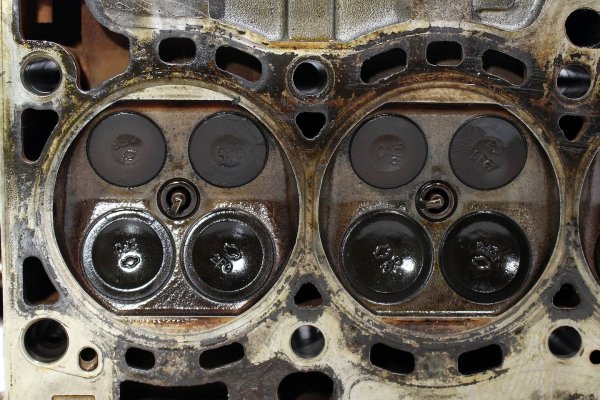 _Głowica Nissan Primera P11 Almera n16 Tino  1.8i 16V QG18