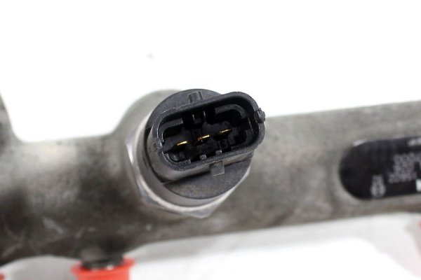 _Listwa wtryskowa Kia Carens FJ 2002-2006 2.0CRDI