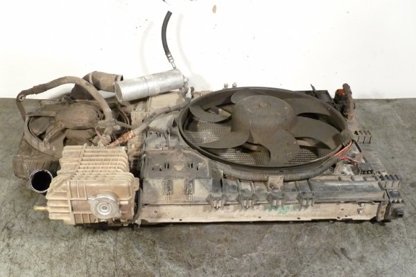 Chłodnica wentylator wody intercooler  Mercedes Vito W638 2000 2.2CDI 611980 Bus 