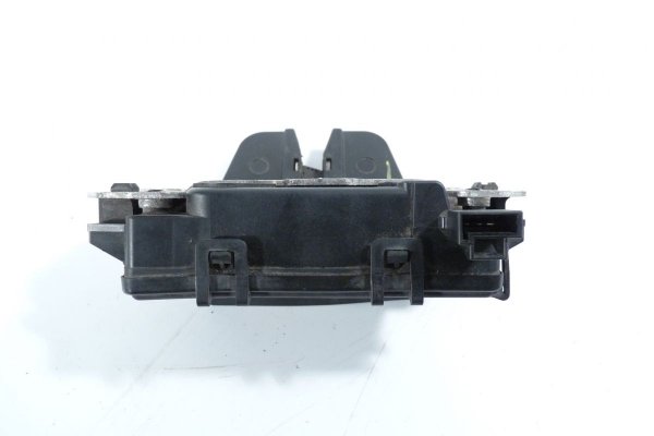 _Zamek klapy bagażnika Opel Astra H 2006 Kombi 