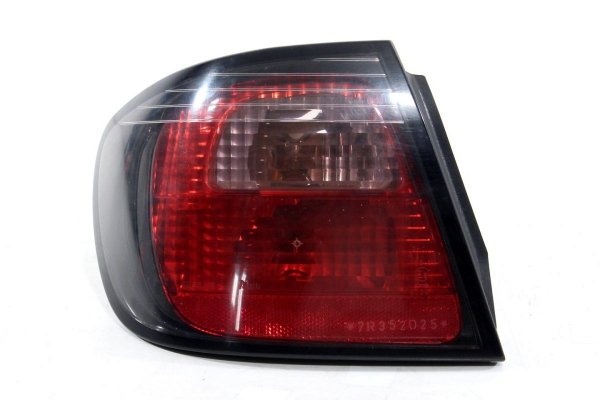 _Lampa tył lewa Nissan Primera P11 Lift 1999-2001 sedan