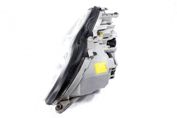 Reflektor prawy Mercedes C-klasa W203 Lift 2004-2007 (xenon)