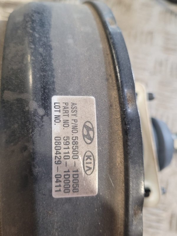 Serwo pompa hamulcowa  Kia Carens III FJ 2008 2.0i