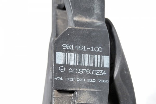 Klamka drzwi przód prawa Mercedes A-Klasa W169 2005 Hatchback 5-drzwi 